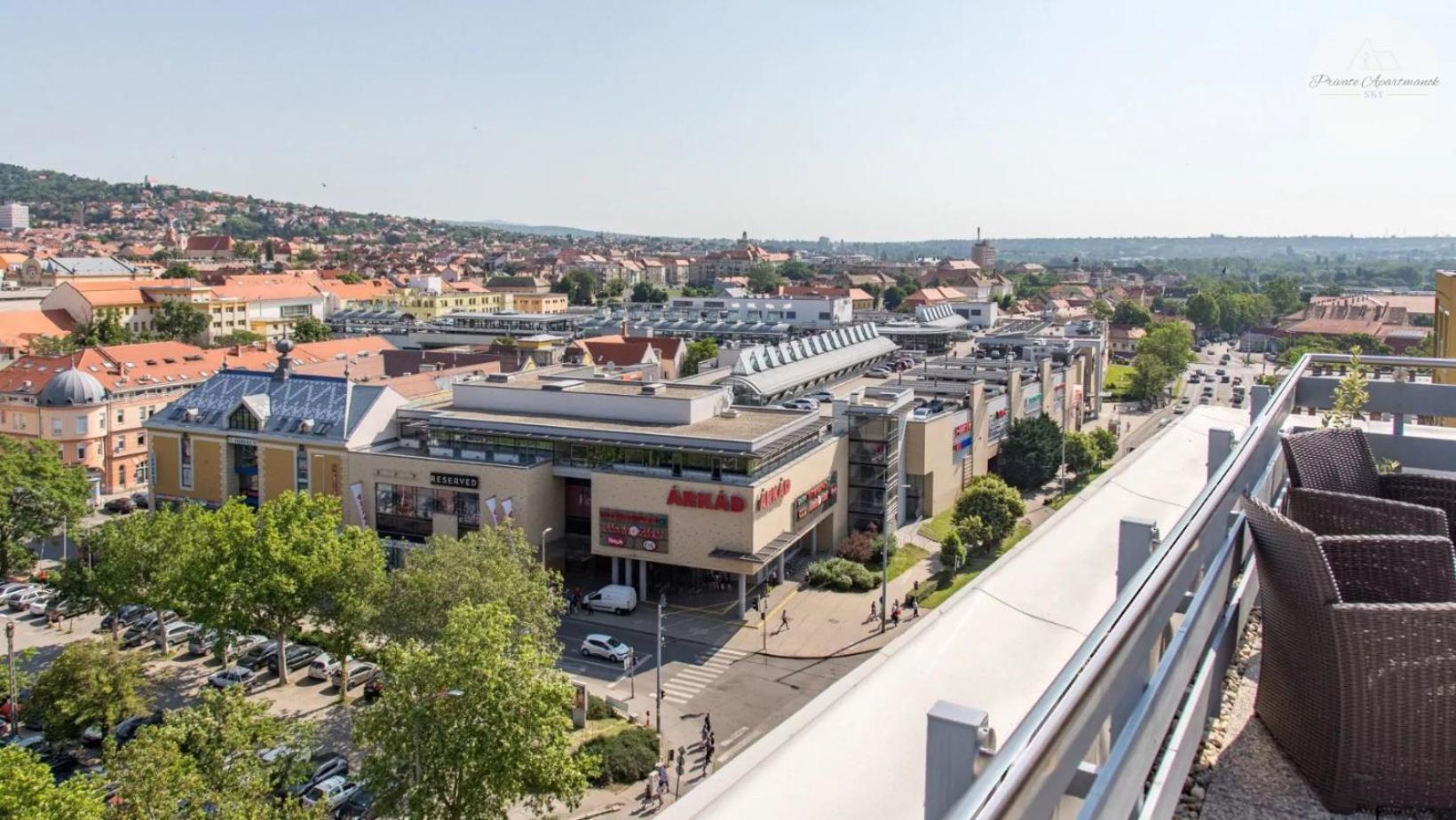 Sky Panorama Apartman Печ Экстерьер фото