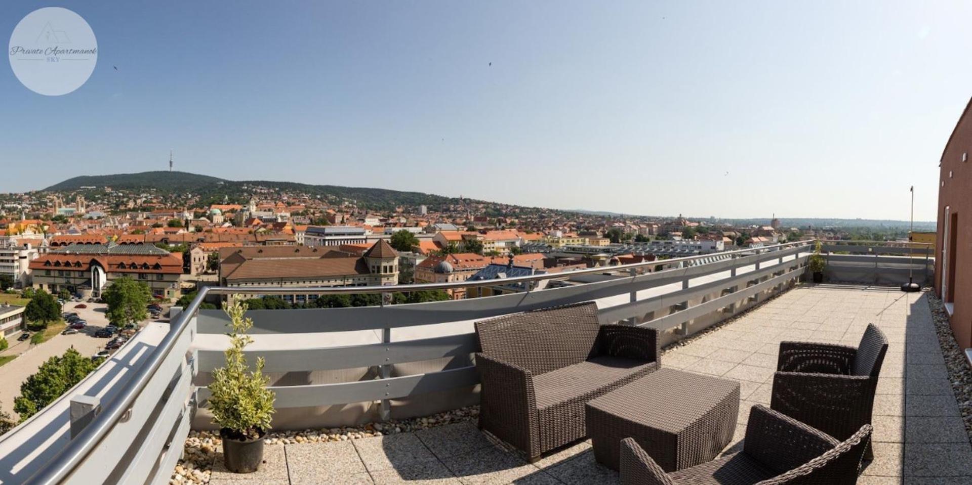 Sky Panorama Apartman Печ Экстерьер фото
